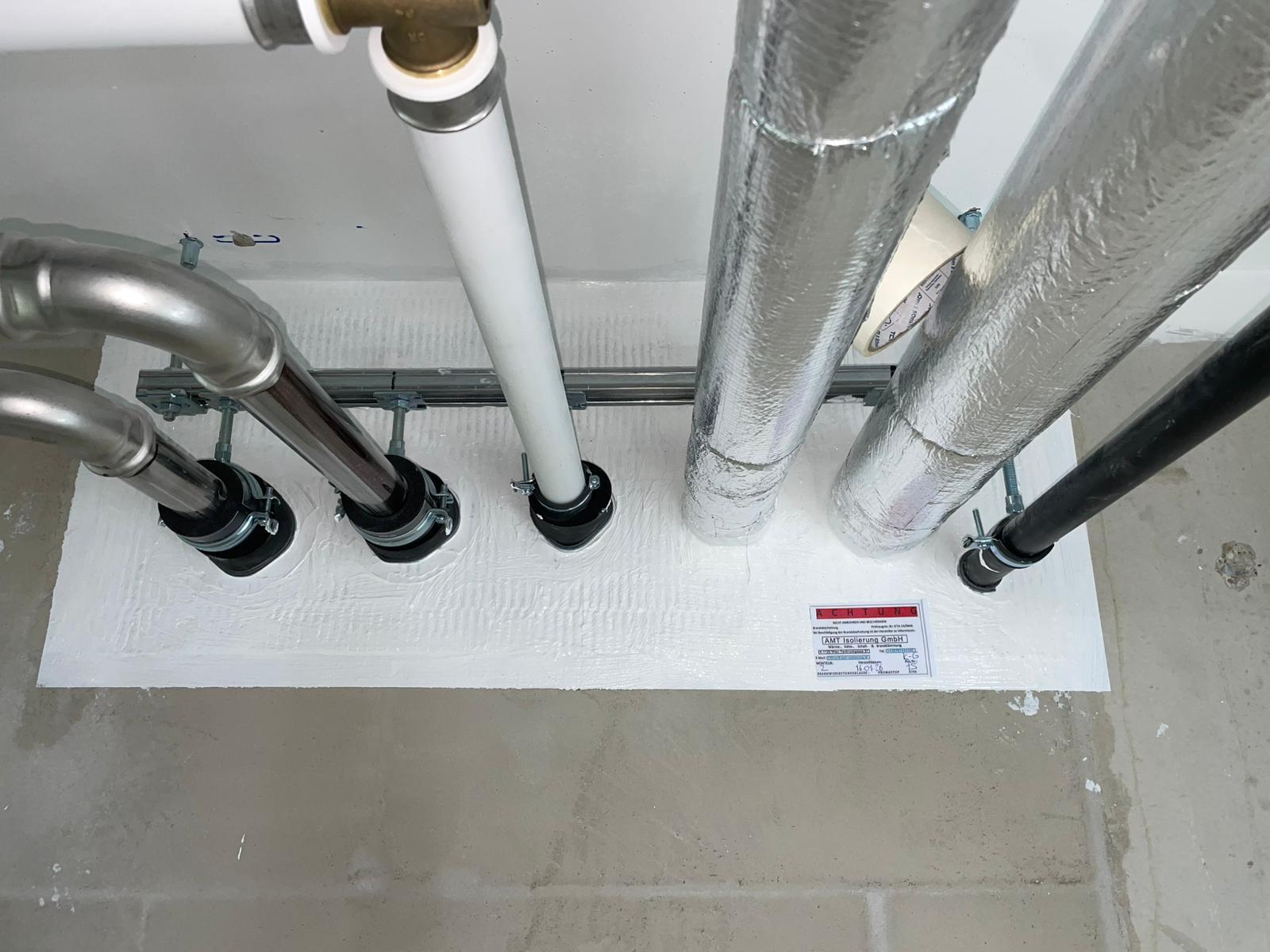 Brandschutzabschottung an technischen Leitungen
